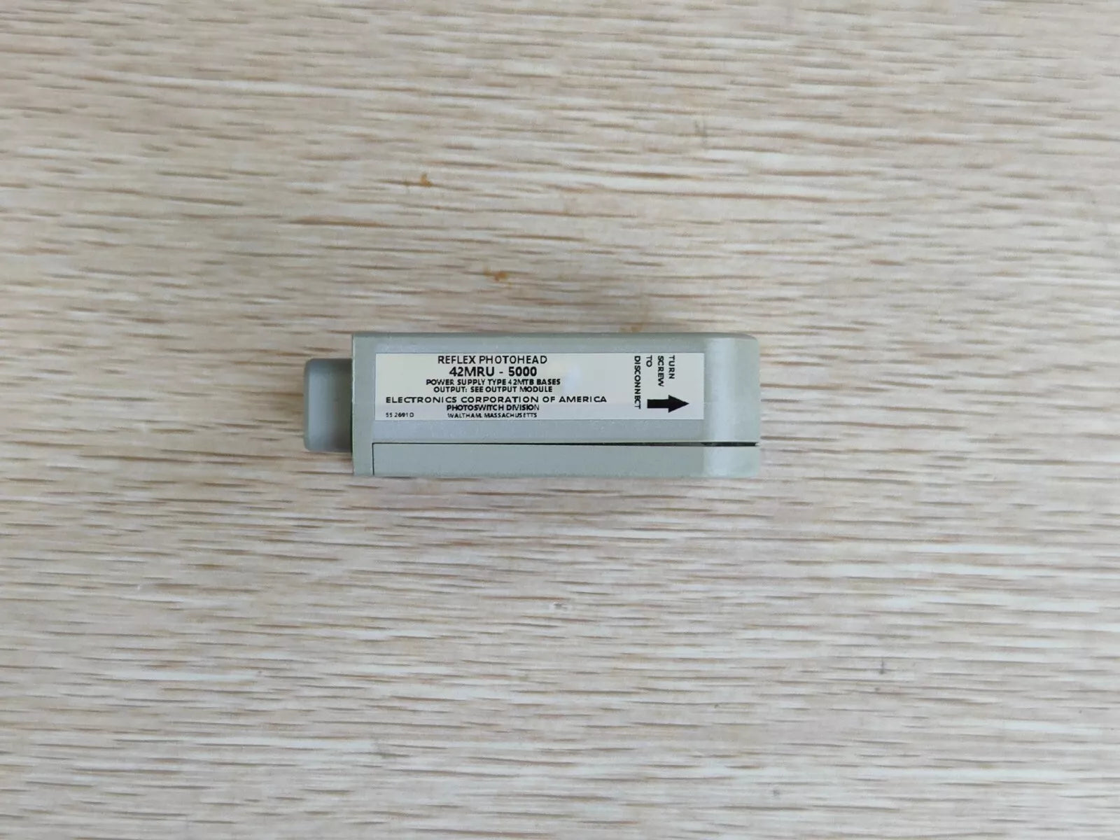 Allen-Bradley 42MRU-5000 Photoelectric Sensor