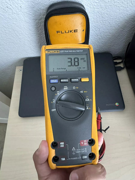 FLUKE 177 True RMS Handheld Digital Multimeter with Leads & Bag