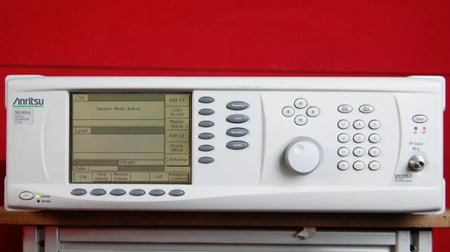 Anritsu MG3694A 032313 Synthesized Signal Generator 0.1Hz to 40 GHz OPTIONS