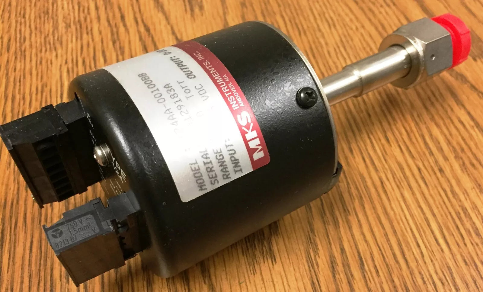 MKS 124AA-00100BB Baratron TYPE 124 Vacuum Switch - Range100 Torr