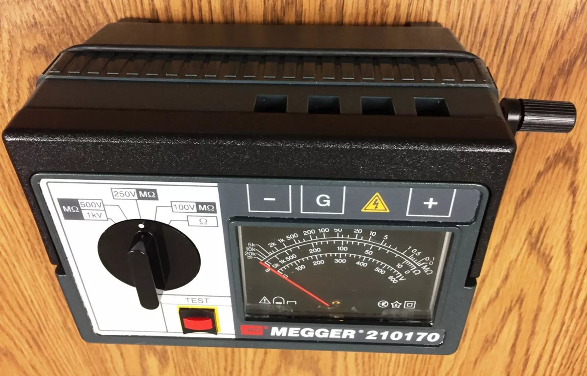 Megger 210170 Analog Hand-Crank Insulation Resistance Tester, 20,000 Megaohms Re