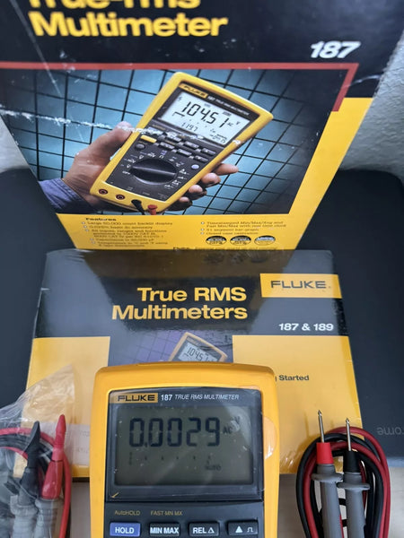 Fluke 187 True RMS Multi Meter with Leads & Calibration Certificate