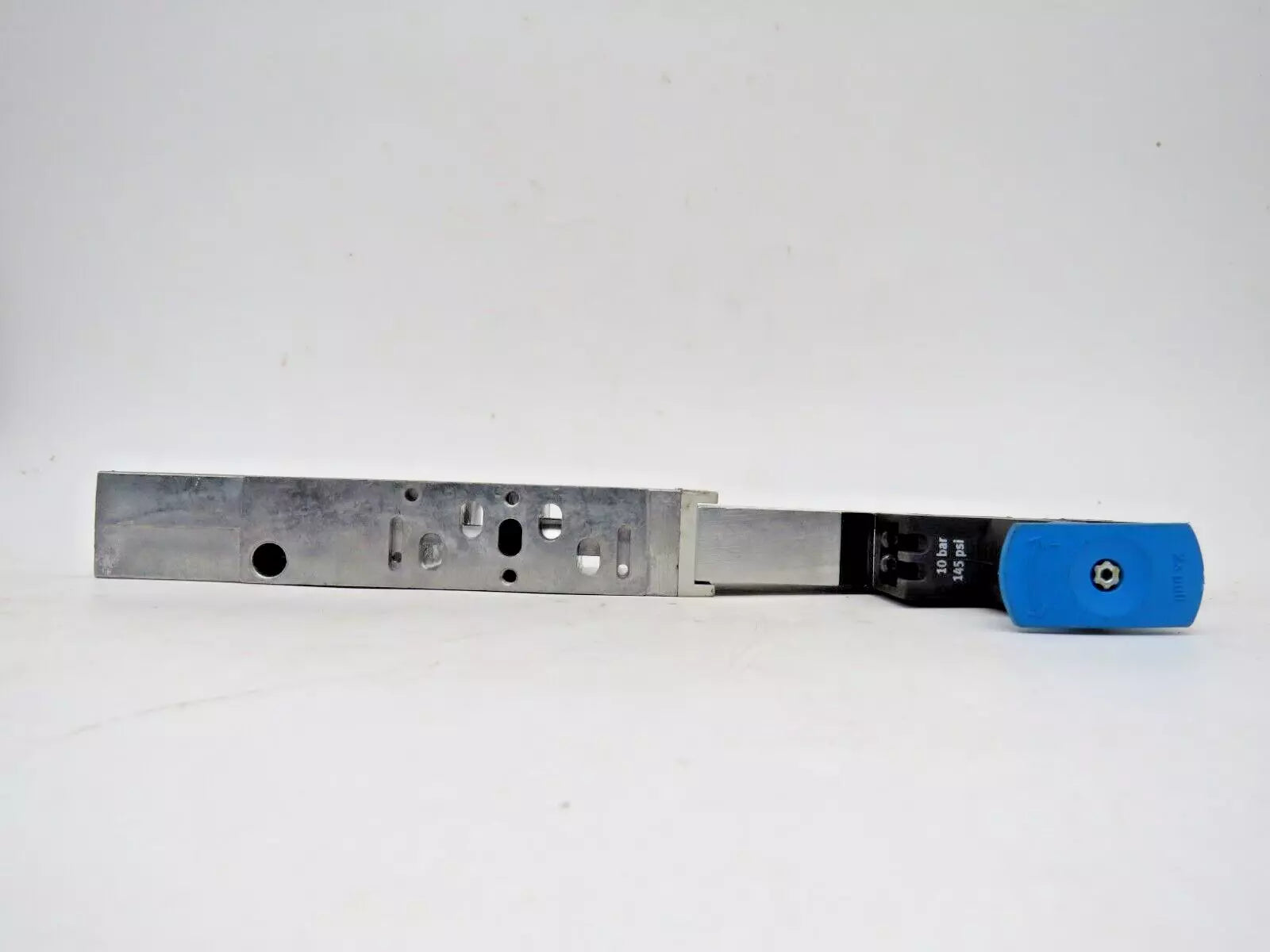 Festo VABF-S4-1-R1C2-C-10EZAY Solenoid Valve Regulator Plate 26 MM