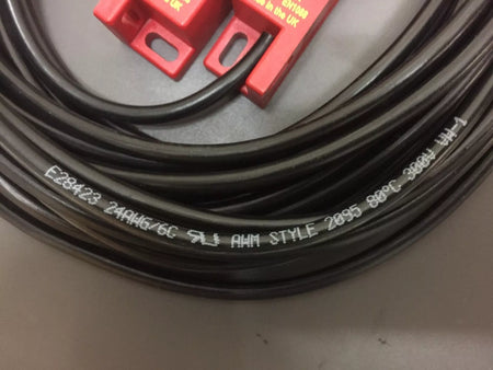 STI 44536-1621 with Both CM-S621PC10 2 N/C + 1 N/O 32ft Cable Pre-wired