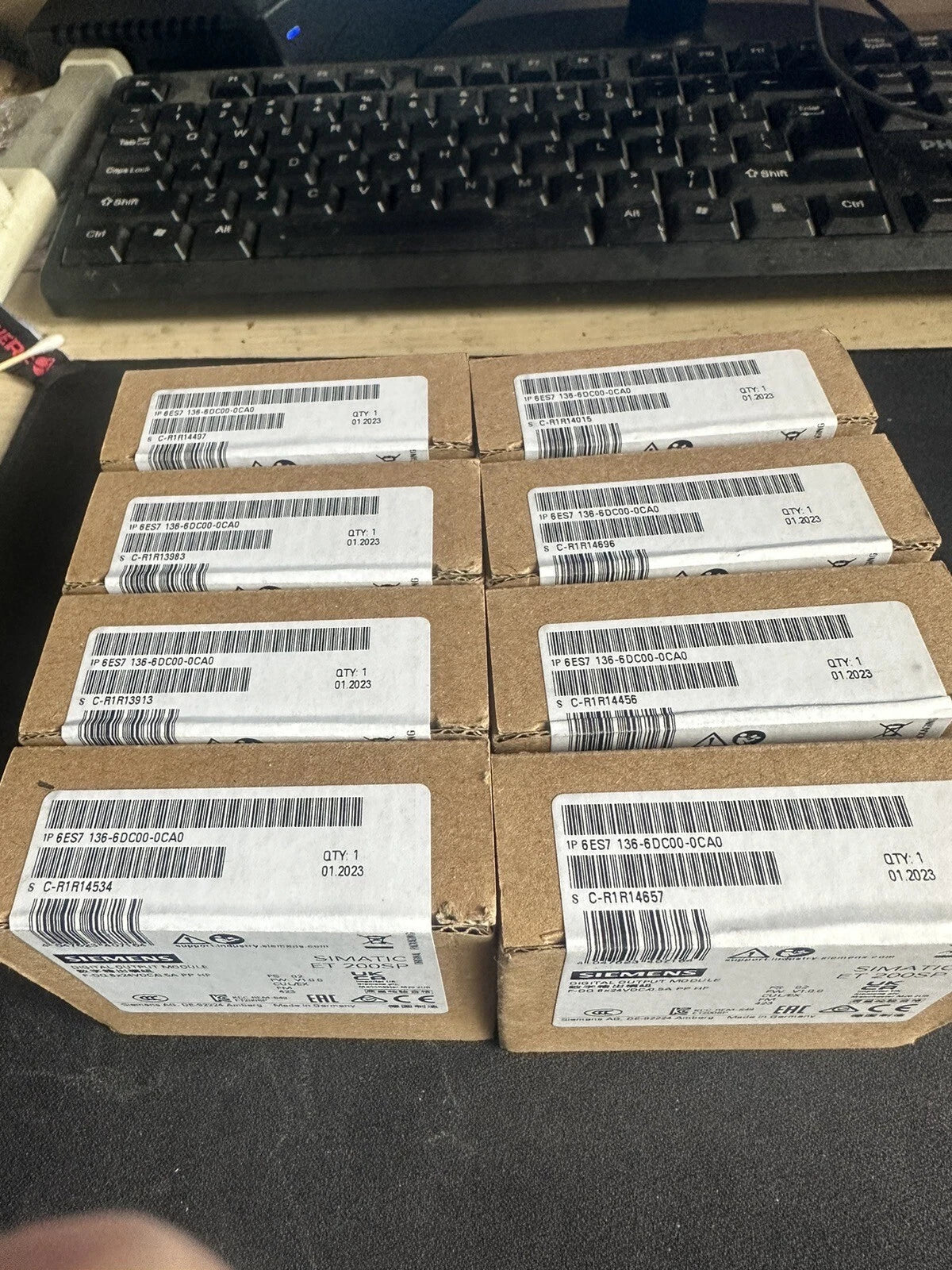Siemens 6ES7 136-6DC00-0CA0 Factory Sealed 6ES7136-6DC00-0CA0 New In Box
