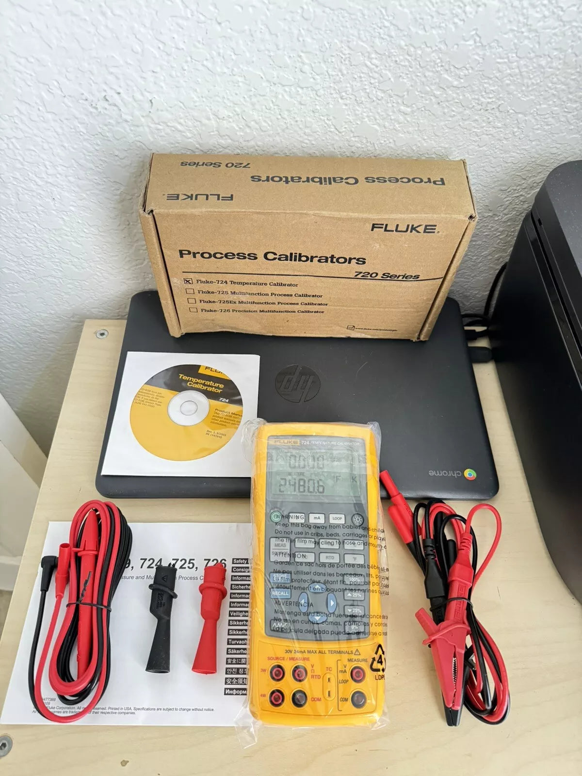 Fluke 724 Temperature Calibrator - New Sealed