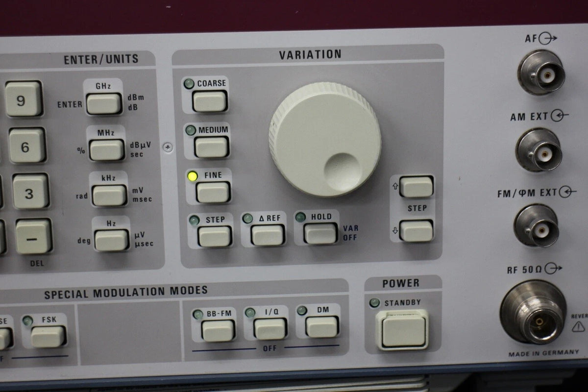 Rohde&Schwarz SMHU /B5 100K-4.2GHz Signal Generator