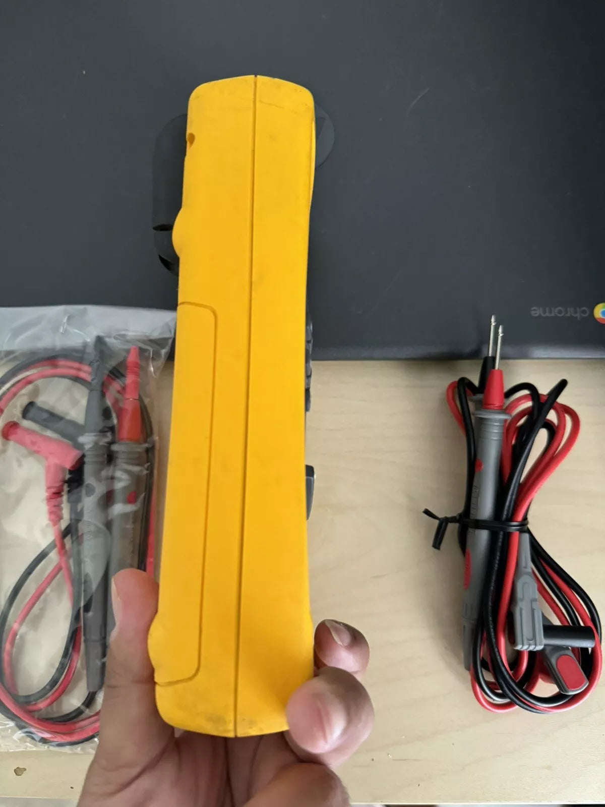 Fluke 789 Process Meter with 2 x Lead Sets