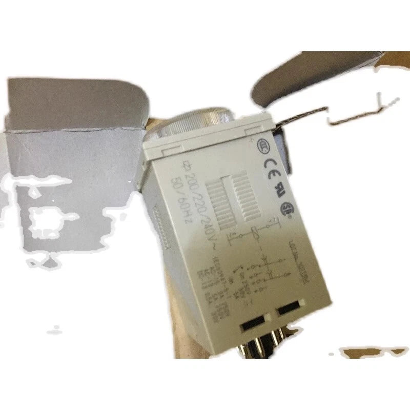 Omron H3CR-H8L 0.6-12S 100/110/120VAC NSNP Timer Relay