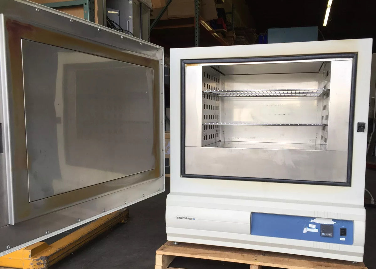Linberg/Blue M MO1440A-1 Mechanical Convection Oven 40˚C - 300˚C, Ivory Color