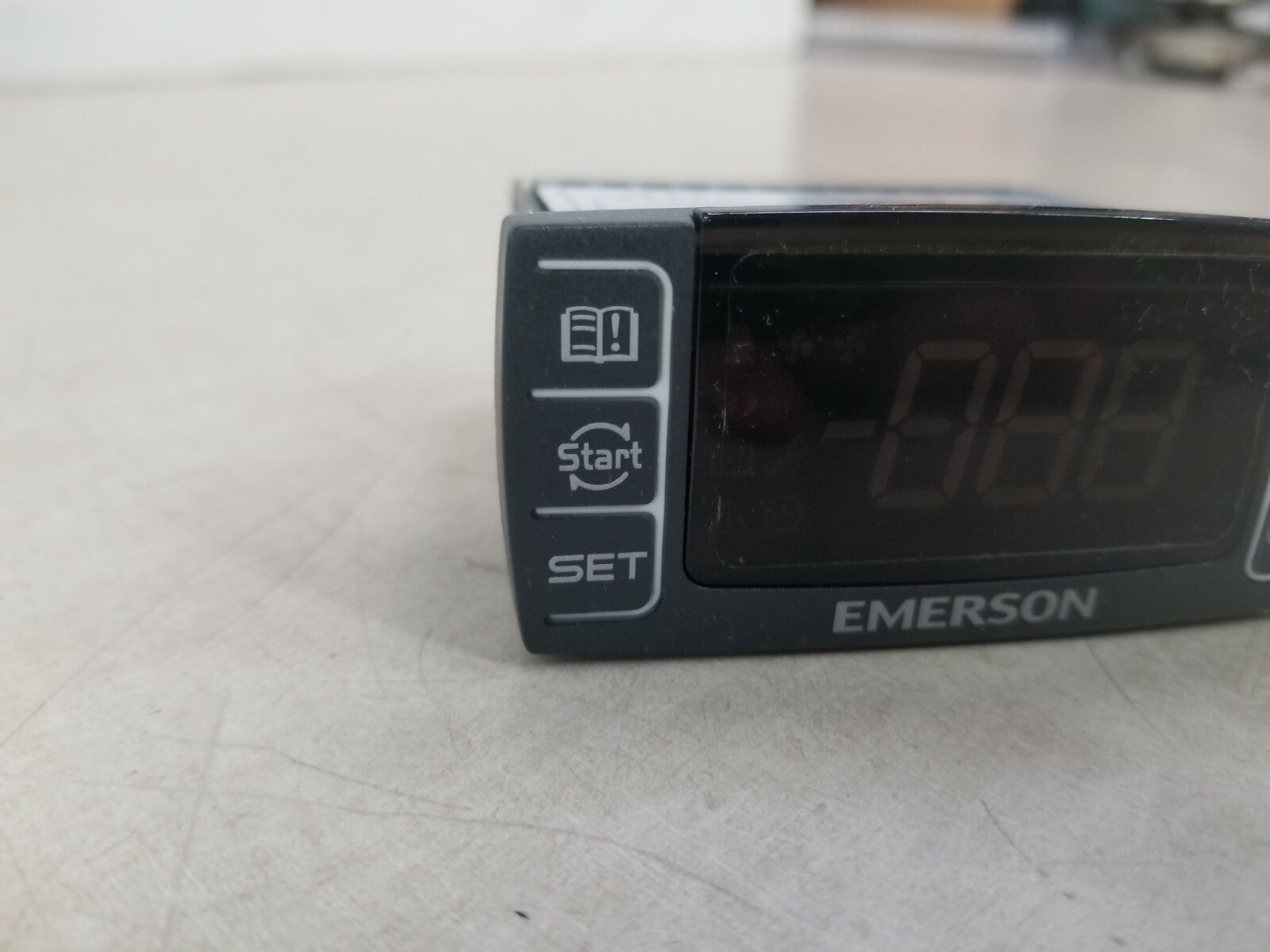 Dixell XC10CX 5P01G Digital Temperature Controller by Emerson
