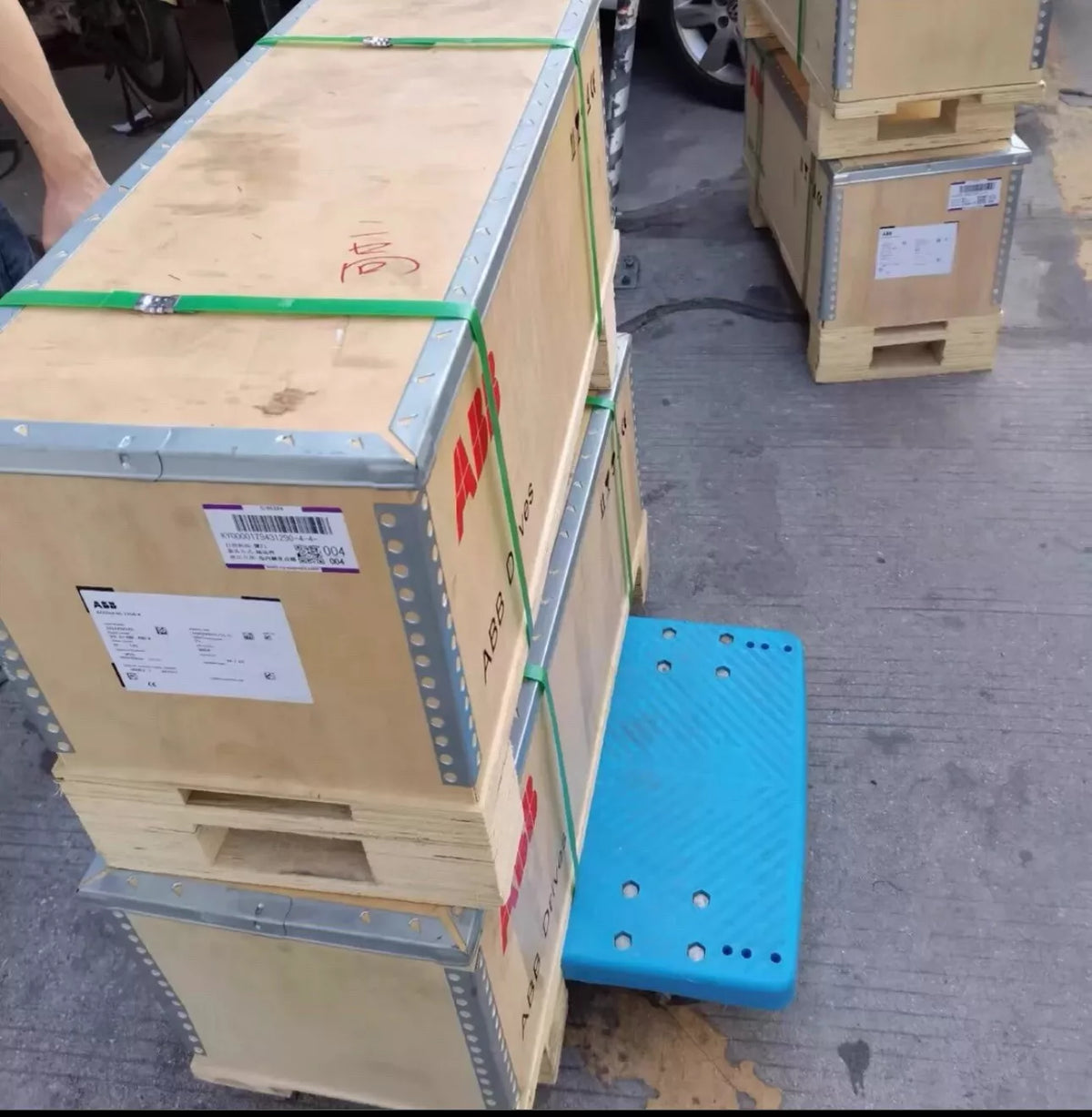 ABB ACS550-01-031A-4 Variable Frequency Drive