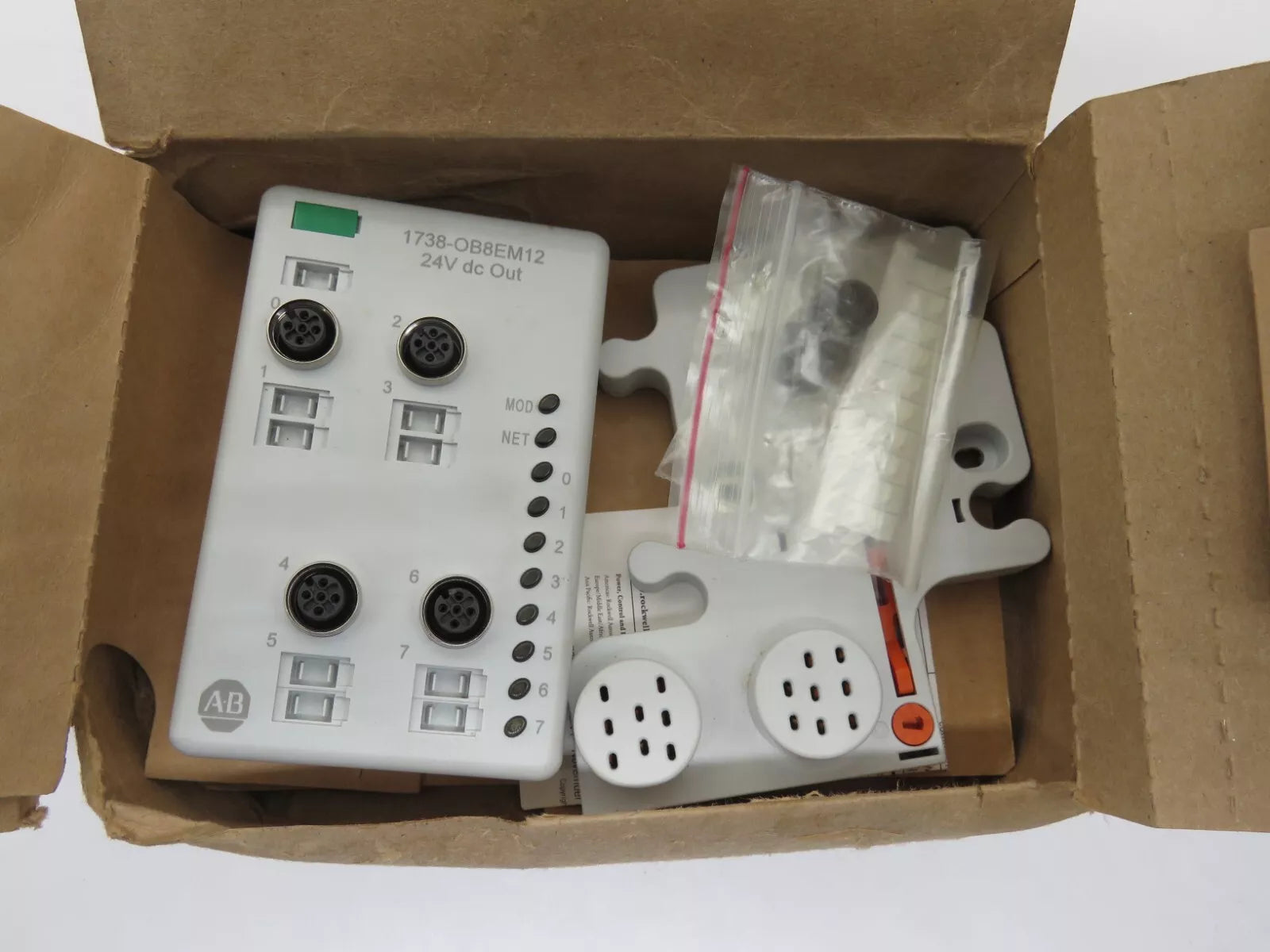 Allen Bradley 1738-0B8EM12 Digital Output Module ArmorPoint I/O 3 Amp 24V DC 2W