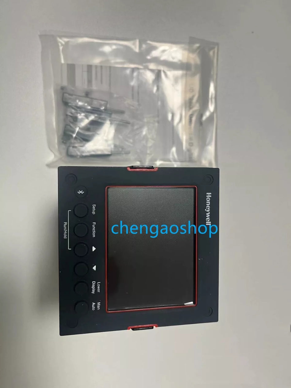 1PCS Brand NEW HONEYWELL DC2800-CE-1S0-100-100-00-0