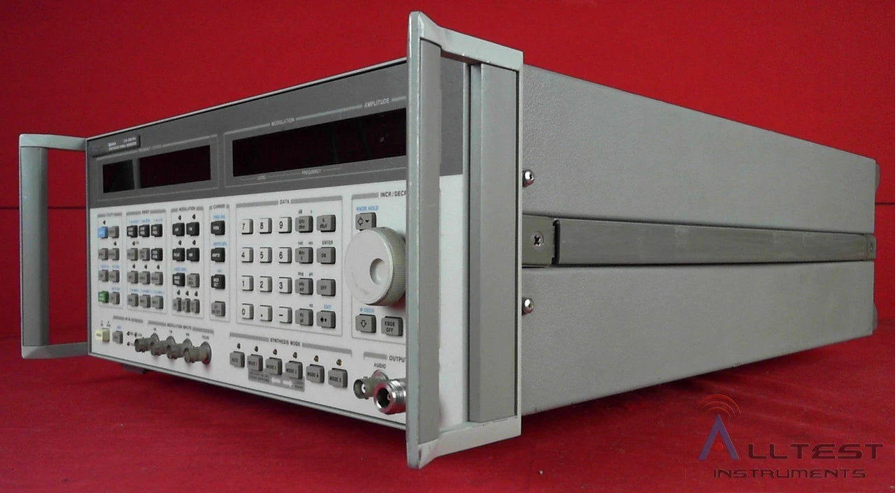 HP Agilent Keysight 8644A-001-002-004 Synthesized Signal Generator