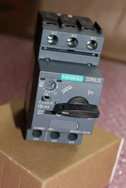 Siemens 3RV2011-1DA10 Circuit Breaker - Reliable Overload Protection