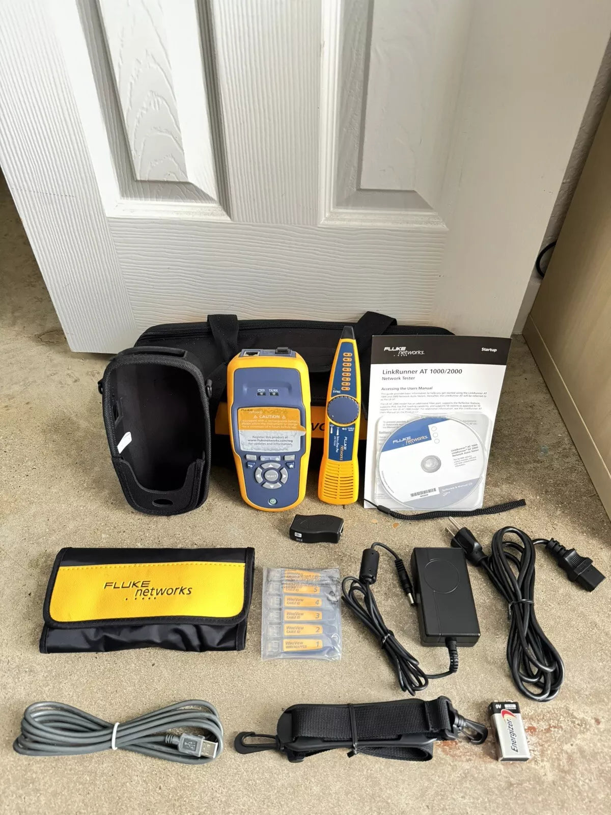 Fluke Networks LRAT-2000 Kit Tester with Fluke Intellitone Probe