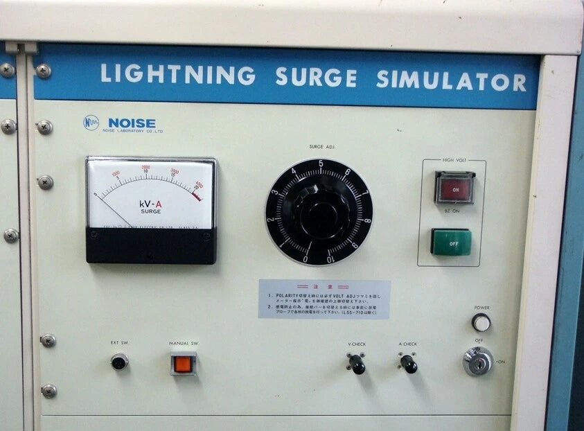NOISE LSS-720E 20KV 4000A Lightning Surge Simulators