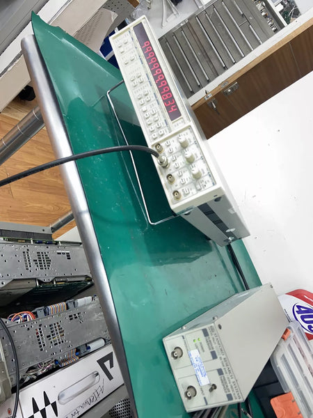 SRS Stanford Research SR620 12 Digit Frequency Counter 1.3 GHz 25 ps with Opt 01