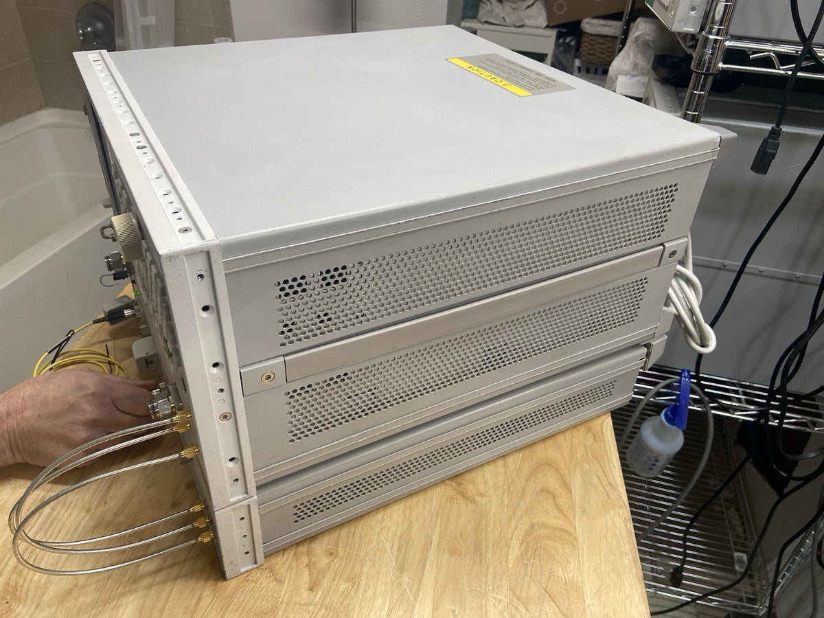 Agilent 8703B 8720ES Lightwave Component Network Analyzer 50MHz-20GHz OPT:155