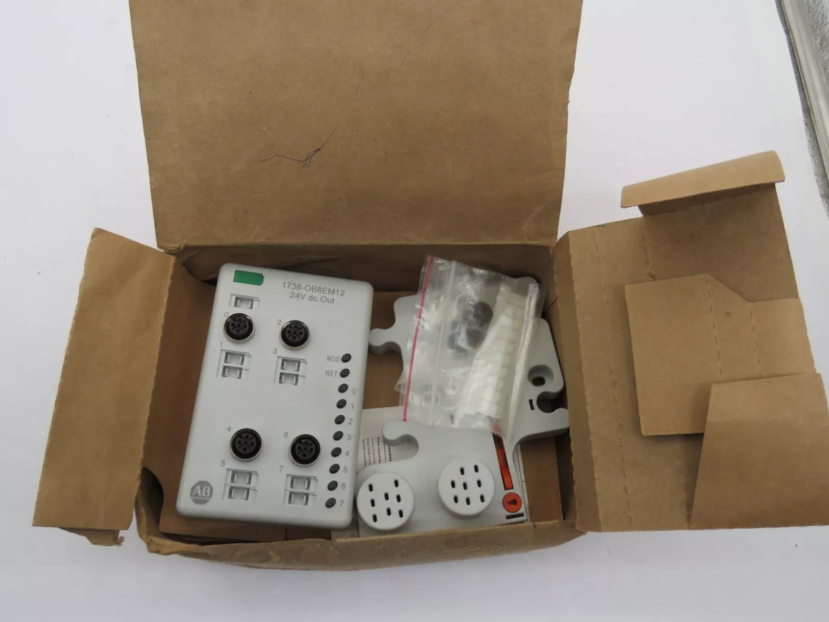 Allen Bradley 1738-0B8EM12 Digital Output Module ArmorPoint I/O 3 Amp 24V DC 2W