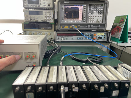 HP Agilent 84904L Opt.006 Programmable Attenuator 40GHz , 11dB , 1,2,4,4dB steps - XG eqpt