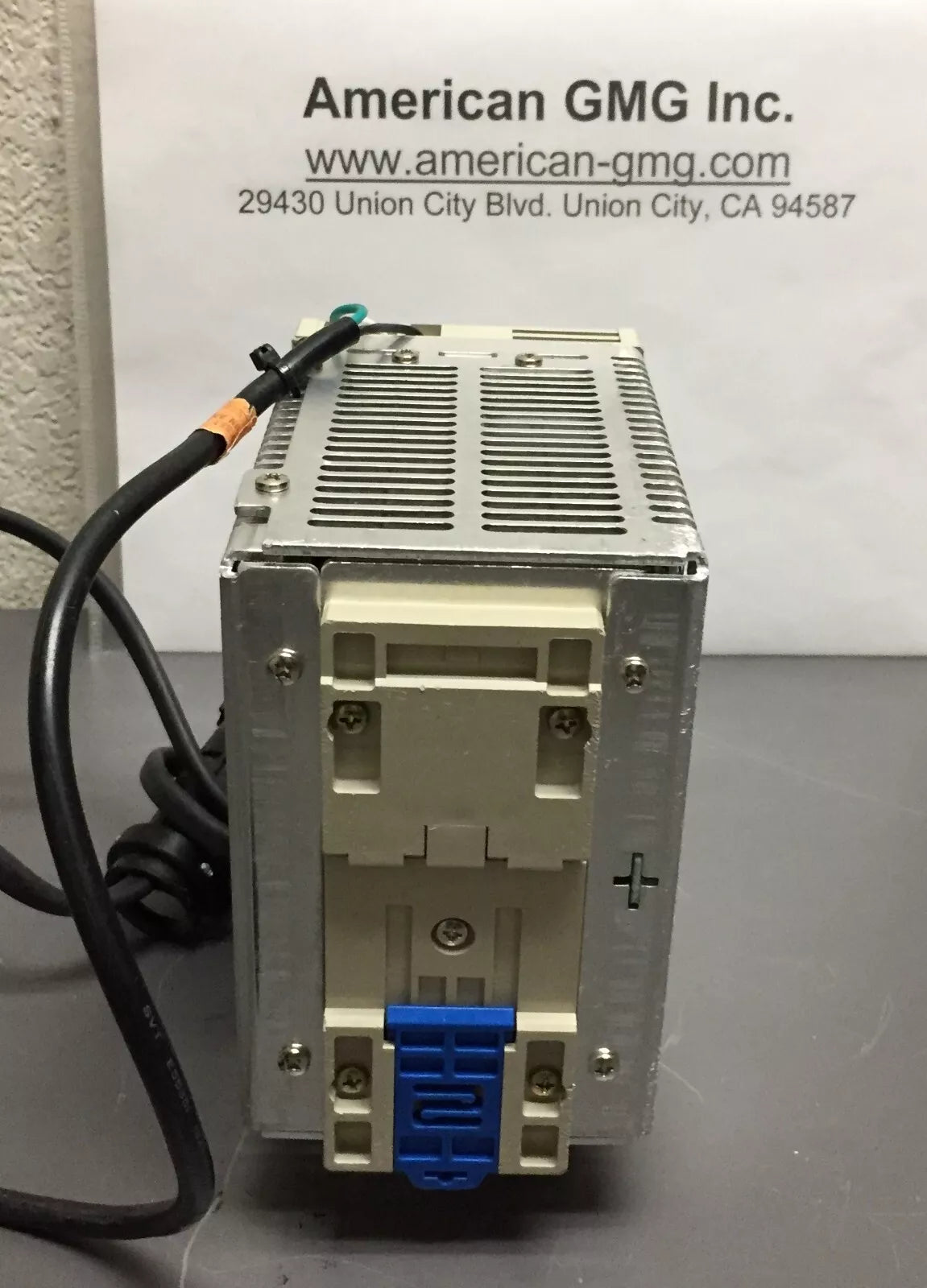 IDEC PS5R-SG24 AC-DC Power Supplier Input 100-240V 3.5A 240W Output w/Cables
