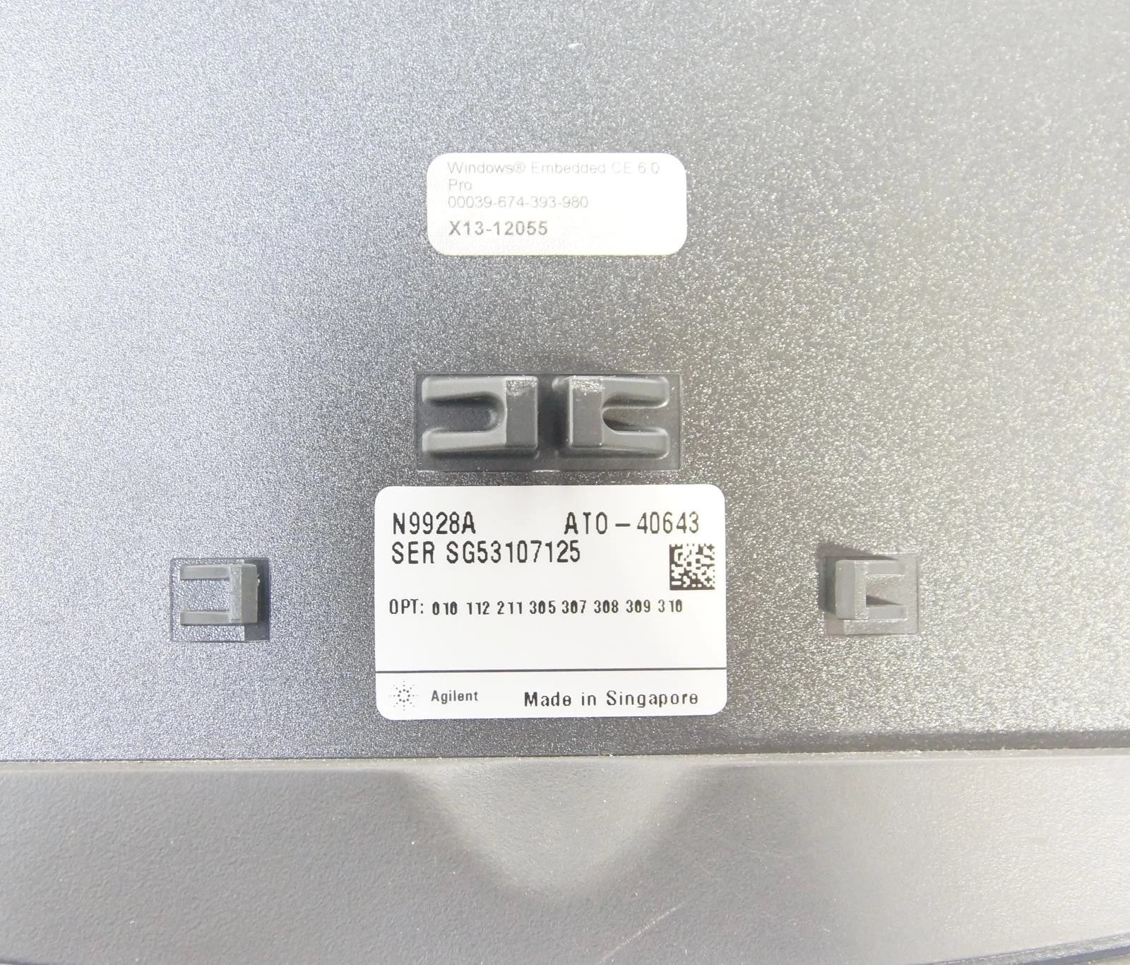Agilent N9928A FieldFox 26.5GHz RF Microwave Cable Antenna Combination Analyzer