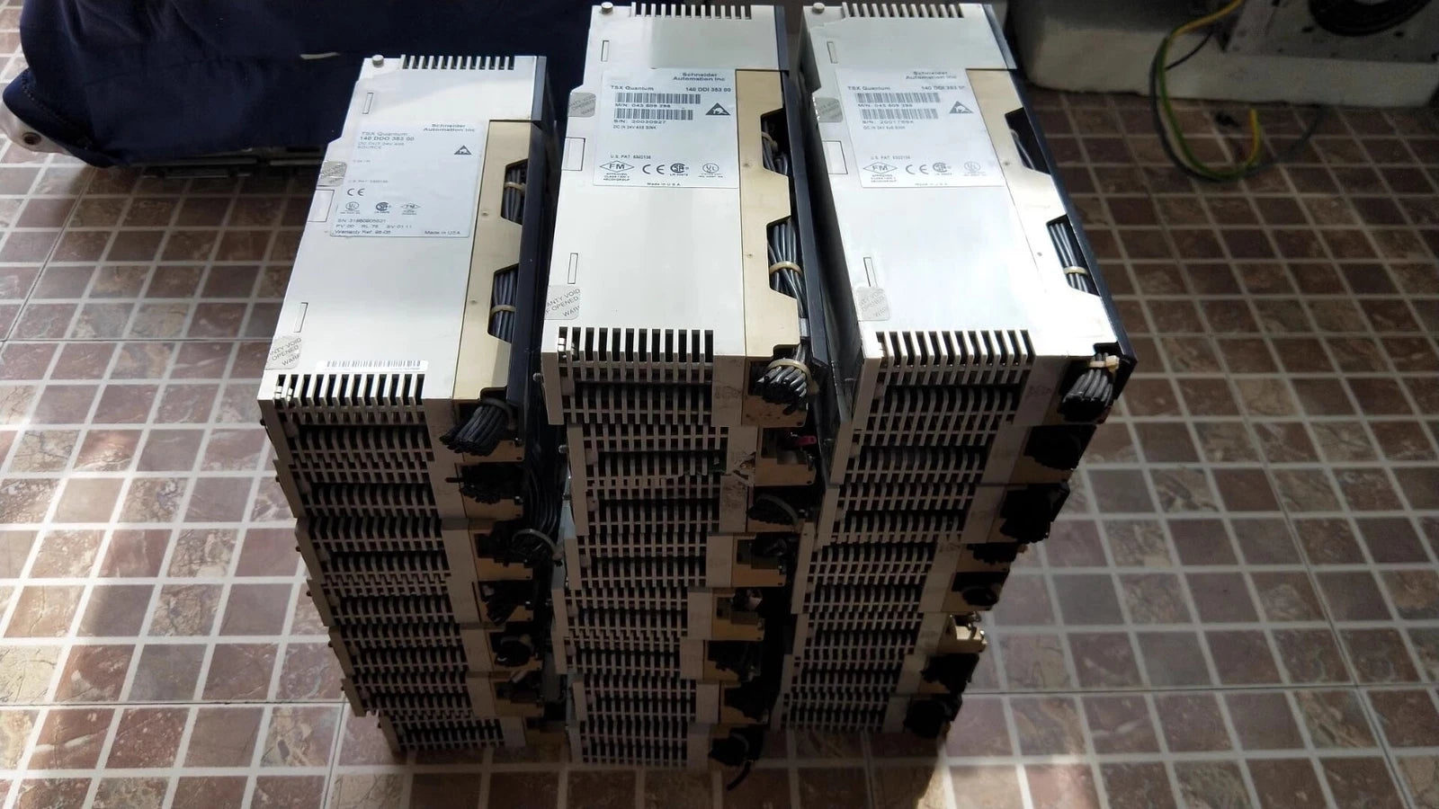 Schneider Electric 140DDO35300 Digital Output Module