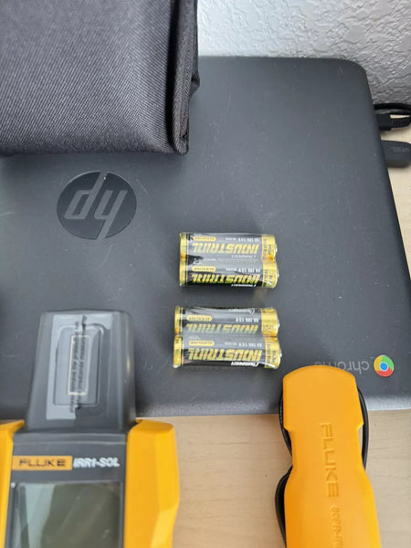 FLUKE IRR1-SOL Solar Irradiance Meter with Case - New