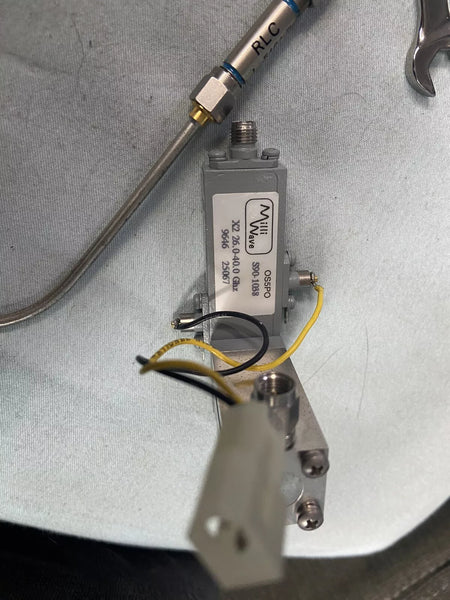 Wiltron Anritsu 6640B-10 26.5GHz to 40GHz Sweep Signal Generator Part