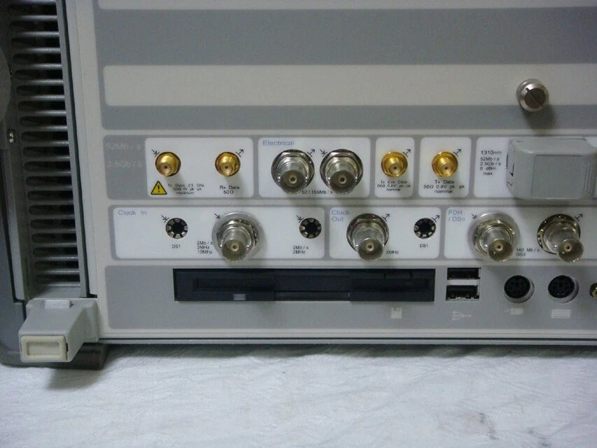 Agilent J7232A 004/106/325/330/610/UK6 OmniBER OTN Communications Analyzer