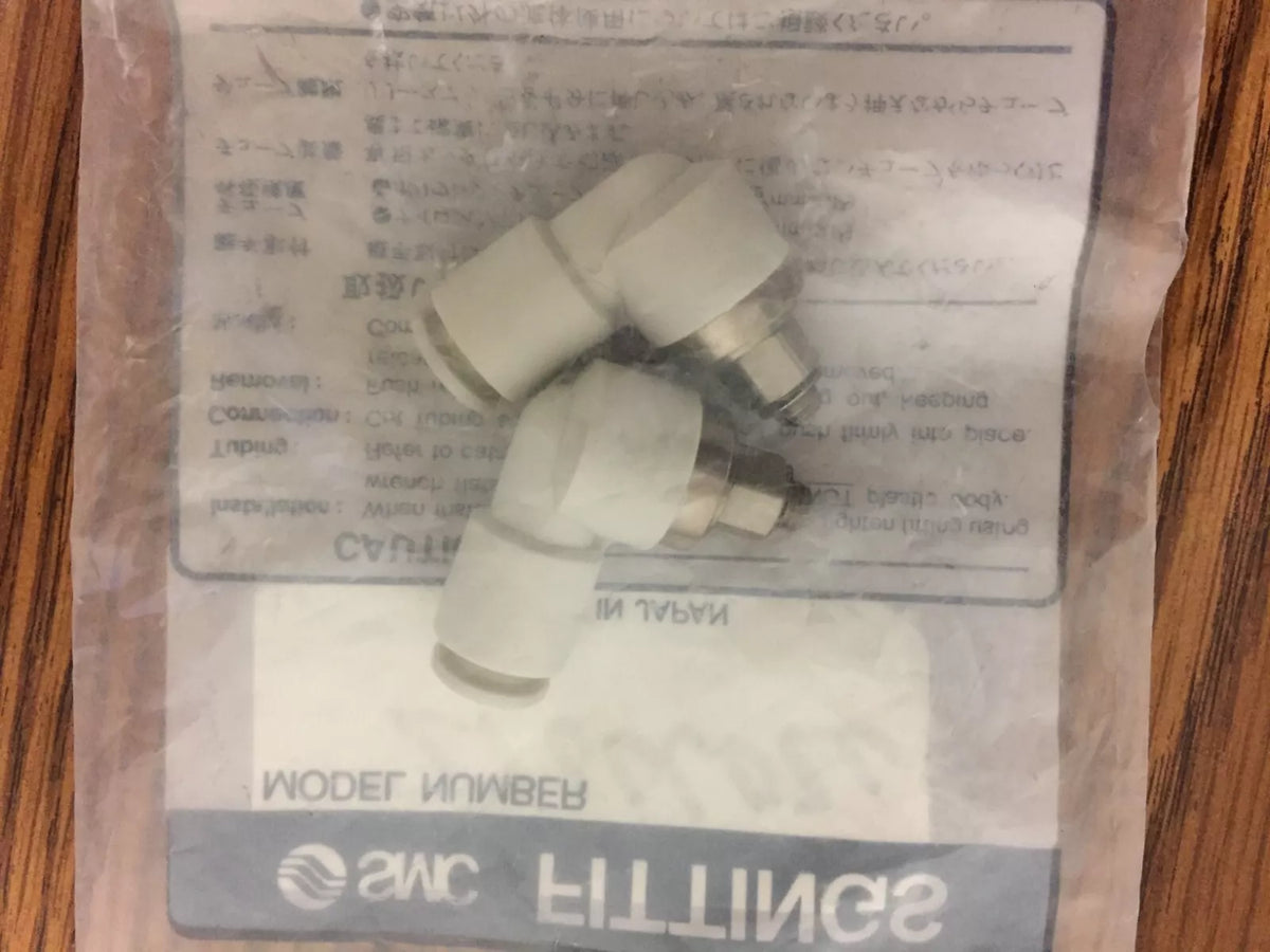 SMC KXL06-M5 Rotary Fitting, 1Bag/2pcs New