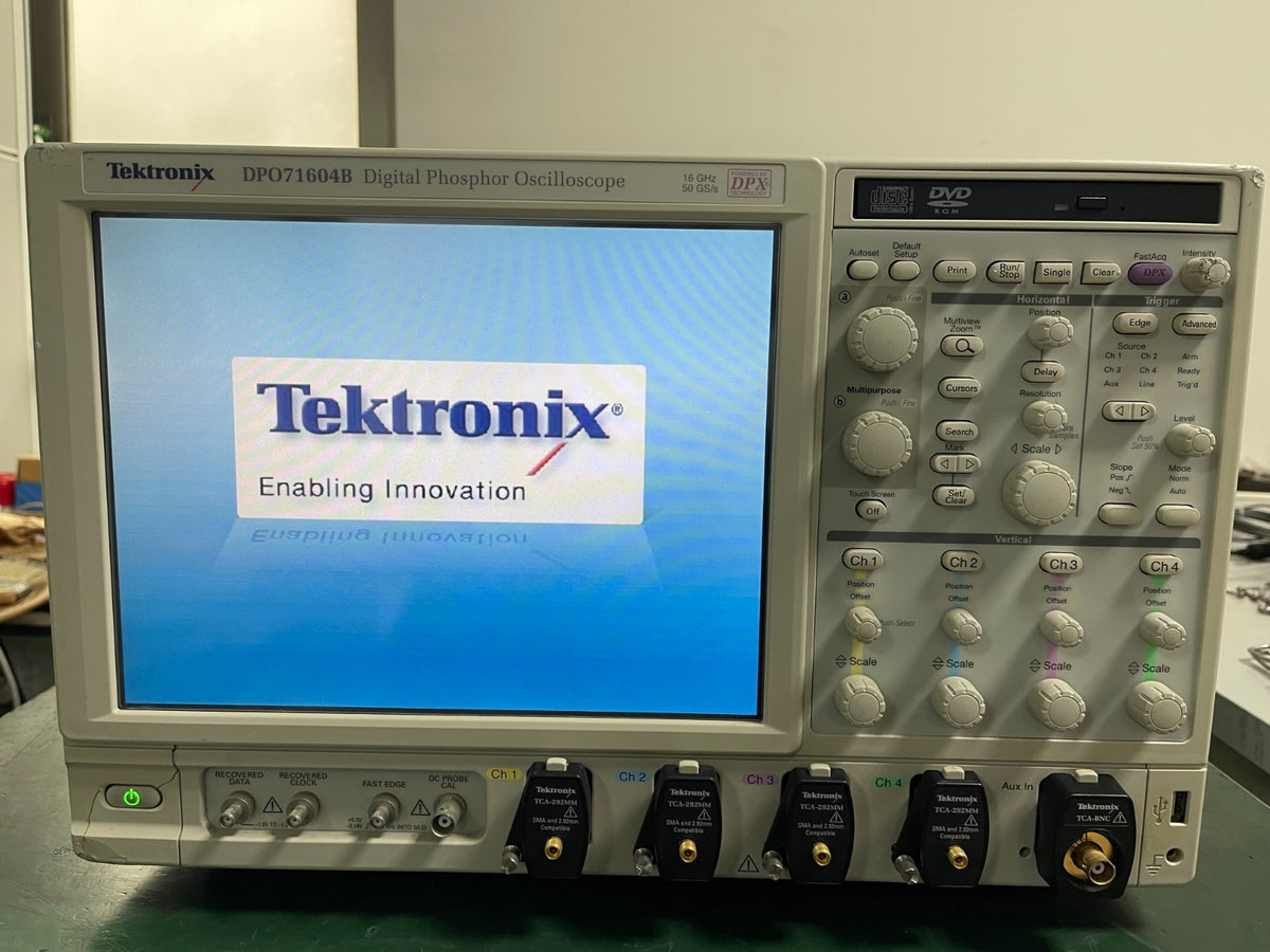 Tektronix DPO71604B Digital Phosphor Oscilloscope 16GHz , 4Ch , 50Gs/s_B110470 - XG eqpt