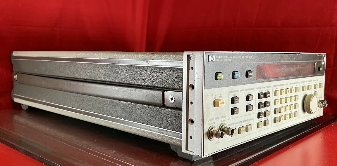 Agilent/Keysight 8642B Opt. 001 Signal Generator 100 kHz - 2115 MHz