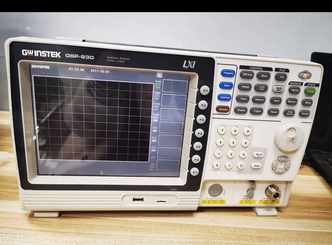 High-Quality Programmable Spectrum Analyzer GSP-930