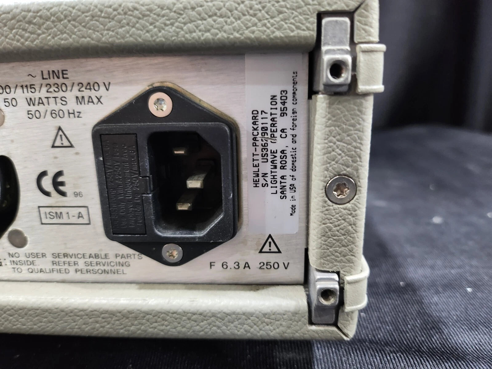 HP 83437A Broadband Light Source As-is (0117)