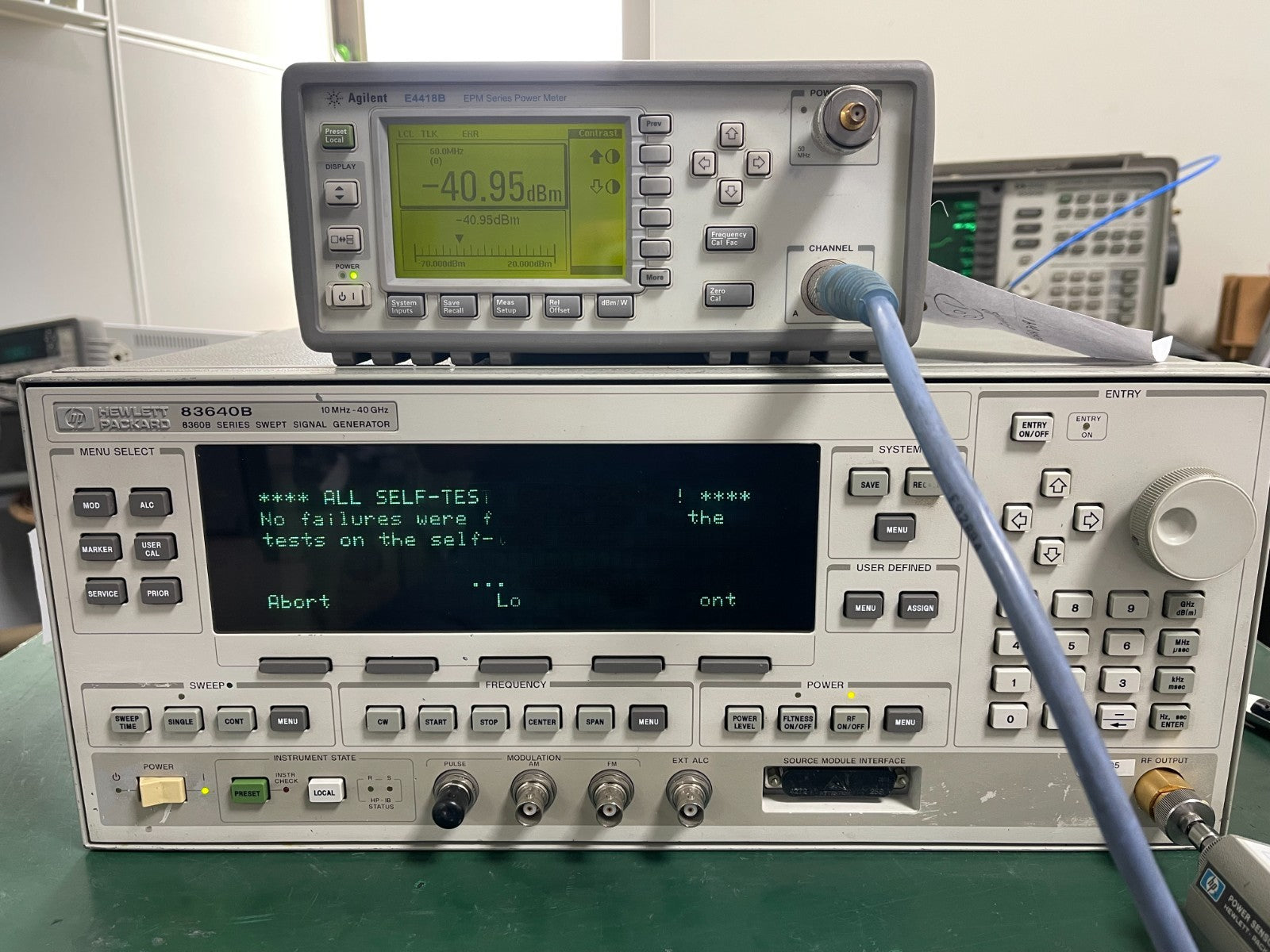 HP Agilent 83640B 10MHz-40GHz Synthesized Sweep Signal Generator _0330 - XG eqpt