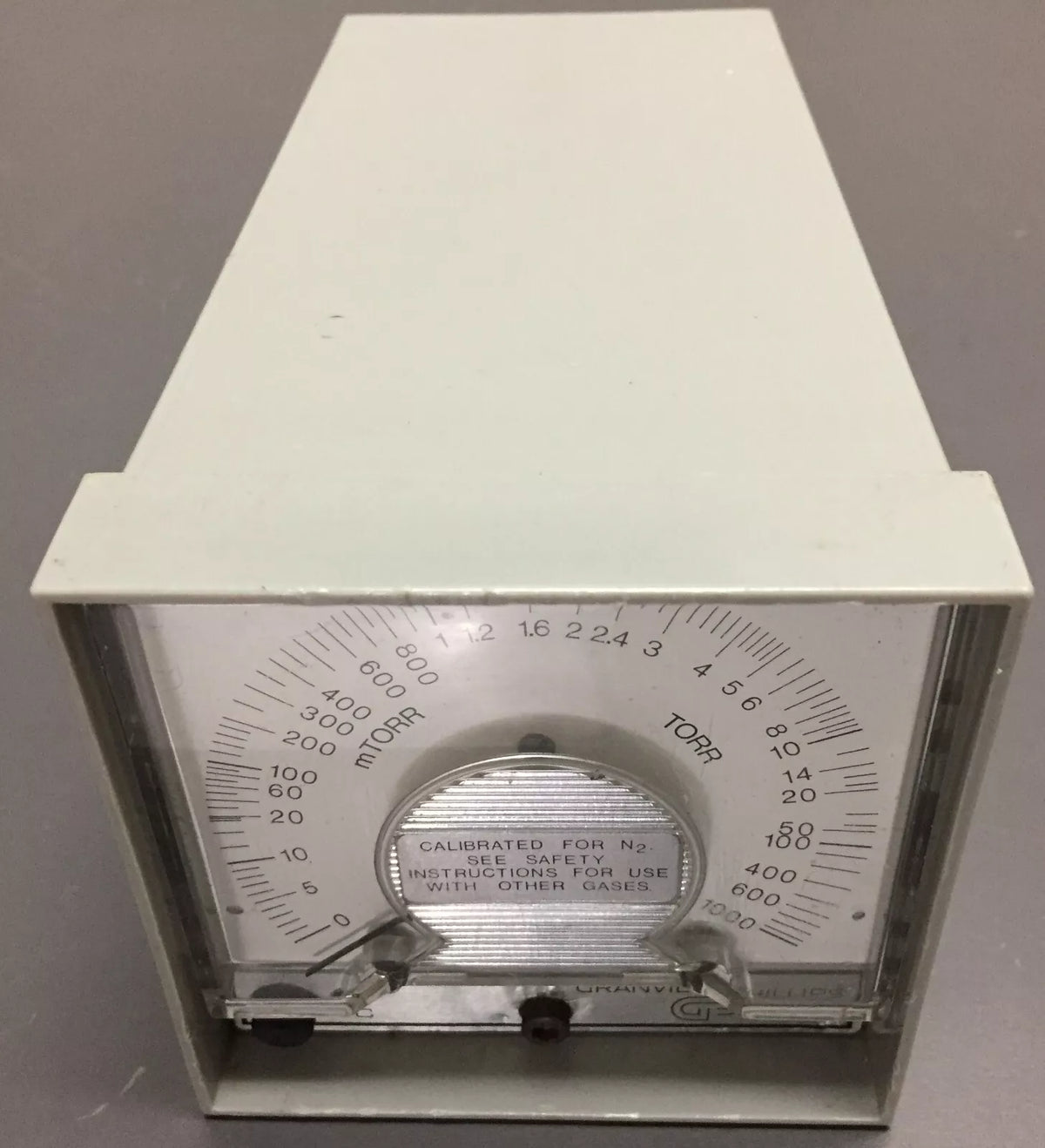 Granville-Phillips 275 Convectron Gauge Controller for 1-Set Point Torr