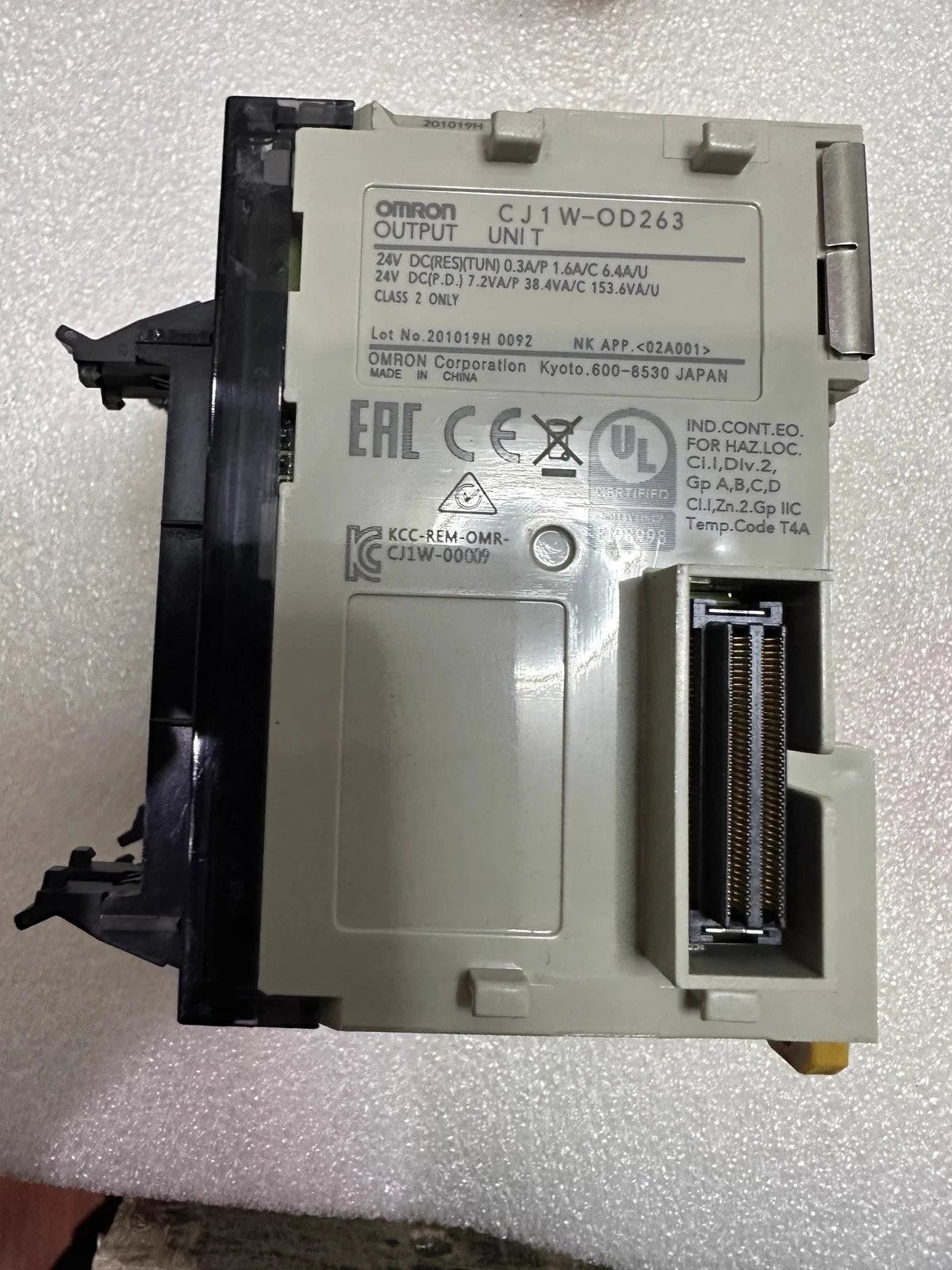 Omron CJ1W-OD263 Output Unit for Industrial Automation