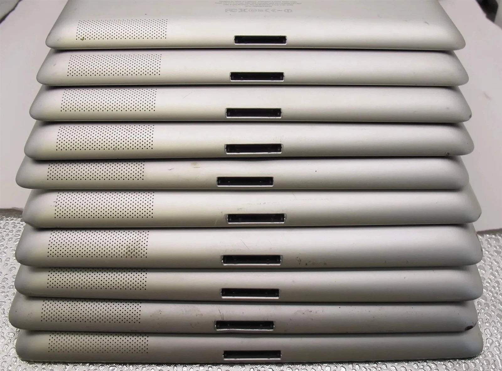 Lot 30 Apple iPad 3rd Gen A1416 9.7-in Wi-Fi - Good Working