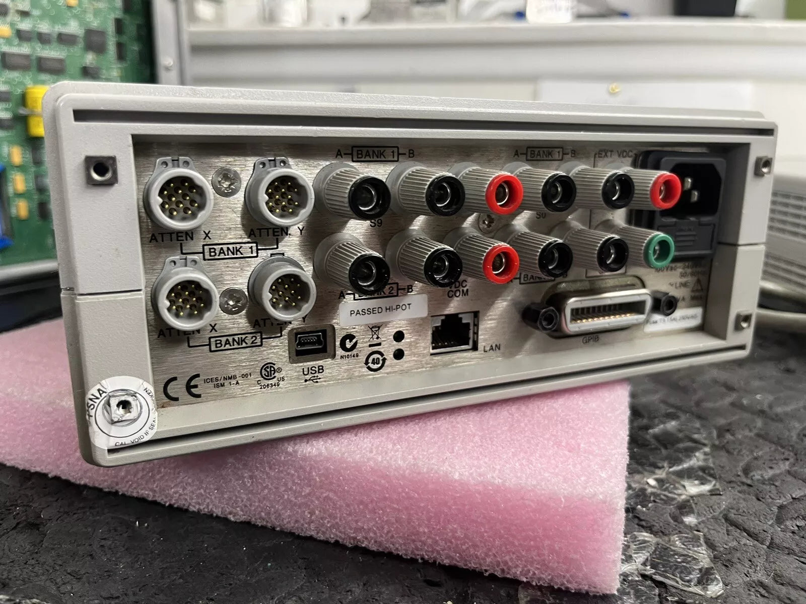 Agilent LXI 11713C Attenuator / Switch Driver +5, +15, +24V 2 Banks