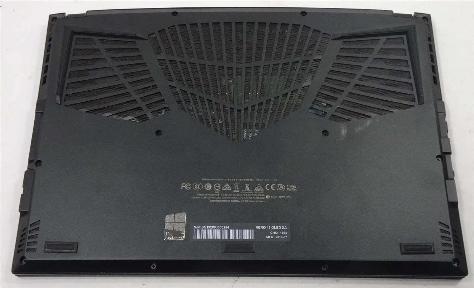GIGABYTE AERO 15-XA Core i7-9750H 2.6GHz 32GB 1TB Win 10 Pro - Good Working