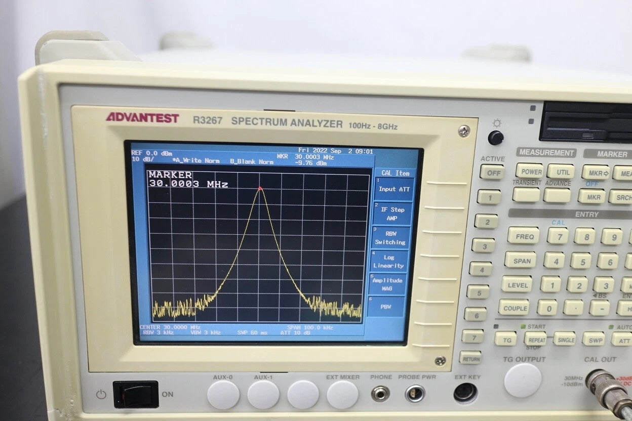 ADVANTEST R3267 /01/73 100Hz-8GHz Spectrum Analyzer