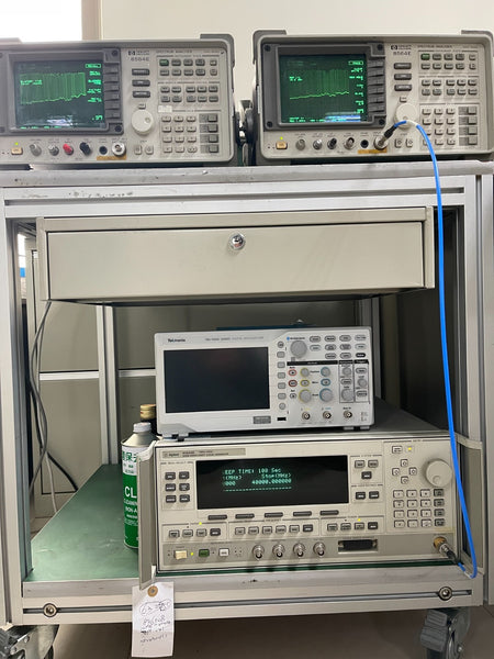 HP Agilent 8564E 9KHz - 40GHz Spectrum Analyzer w/ 85620A module_0976