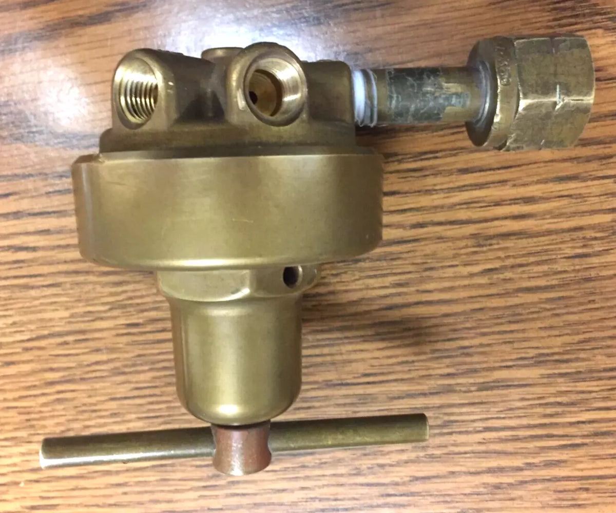Harries California Co. Model 425-125A, CGA E-4 Regulator