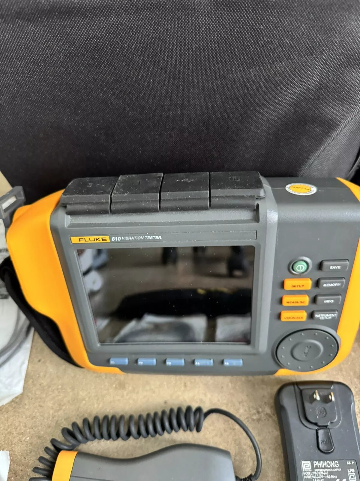 FLUKE 810 Vibration Tester & Tachometer