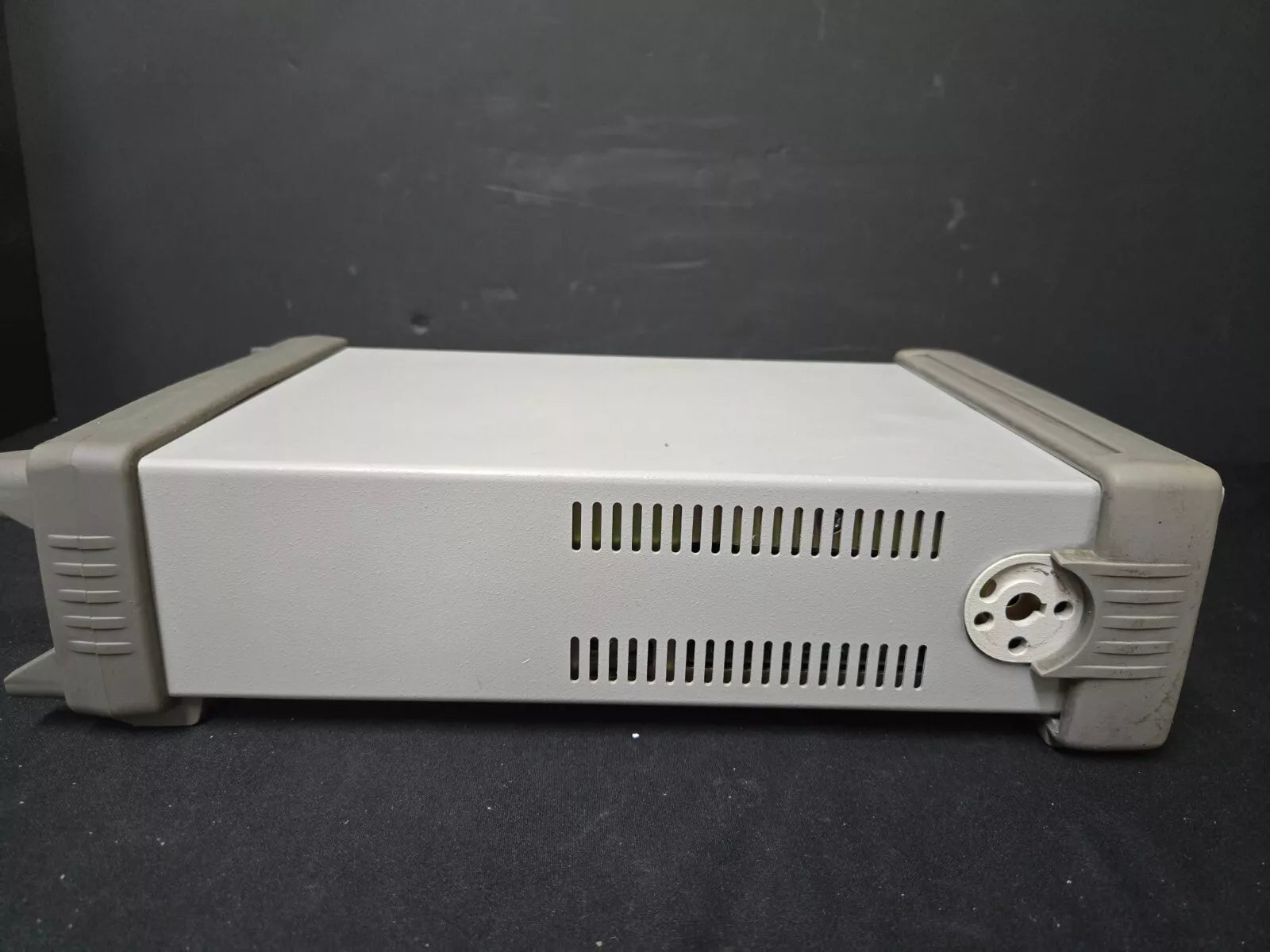 Agilent E3640A 8V 3A / 20V 1.5A DC Power Supply (1938)