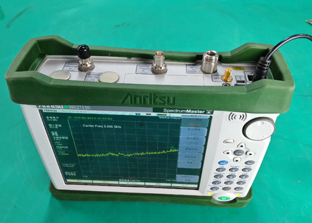 1PCS Anritsu 6G Spectrum Analyzer MS2713E