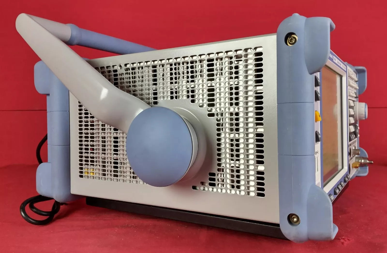 Rohde and Schwarz FSVA40 101583 Spectrum Analyzer, 40GHz with Calibration Options